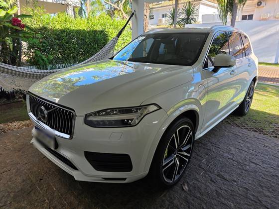 VOLVO XC90 2.0 T8 HYBRID MOMENTUM AWD GEARTRONIC